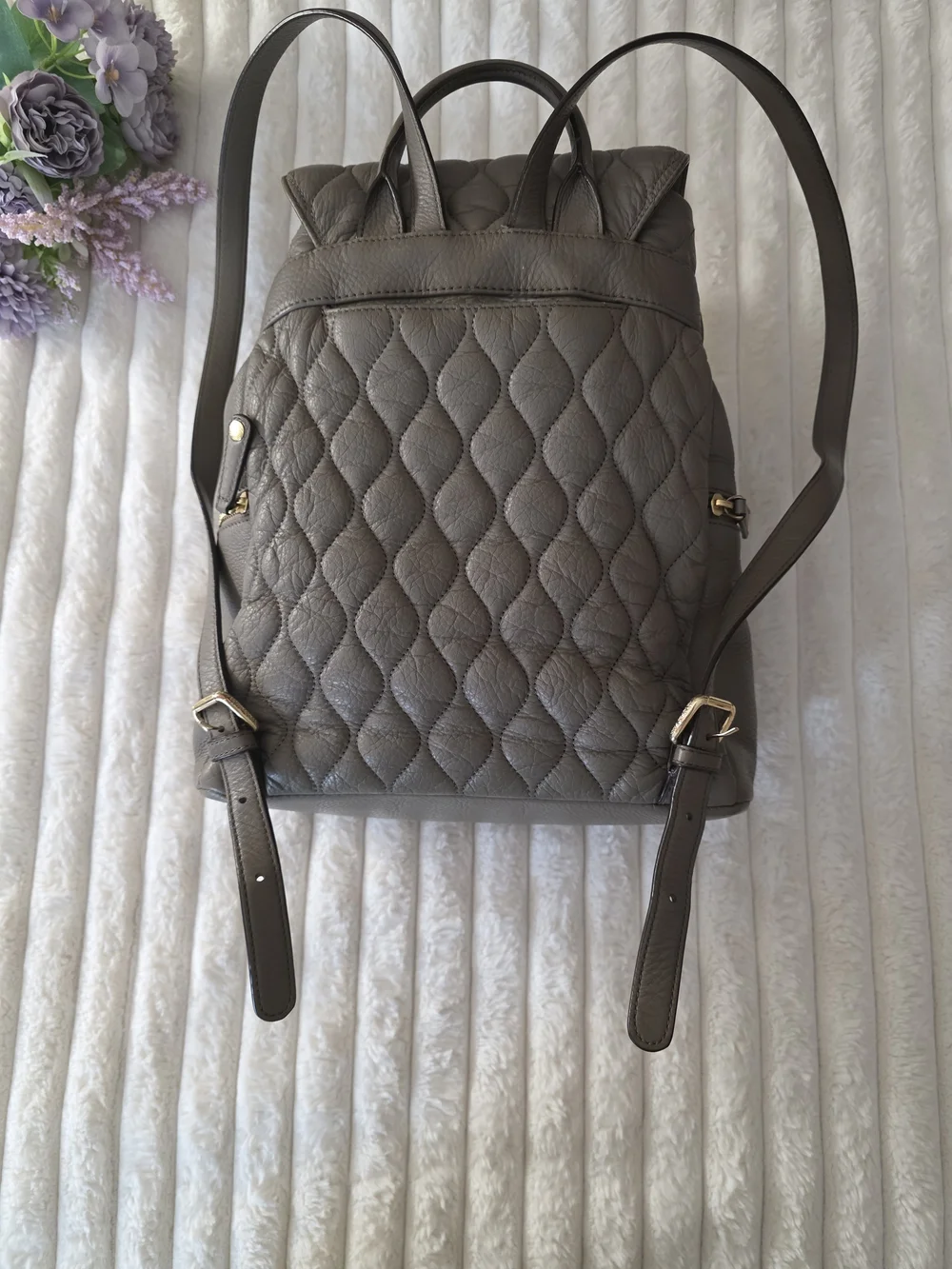 Vera Bradley Leather Quilted Gray Women’s Backpack Purse